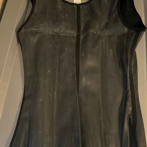 Black and Gray Waist Trainer - Picture 4 of 6